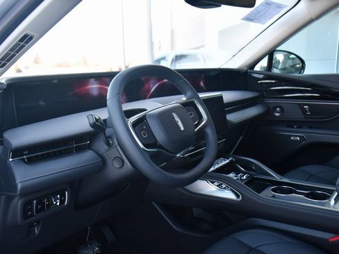 Used 2026 Lincoln Nautilus Premier w/ Equipment Group 102A image 11