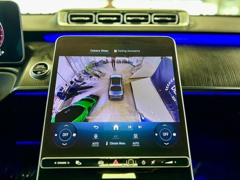 Used 2023 Mercedes-Benz S 500 4MATIC w/ AMG Line image 33