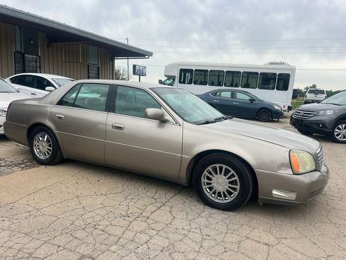 Used 2004 Cadillac De Ville FWD image 7
