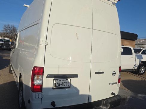 Used 2020 Nissan NV 2500 SV image 6