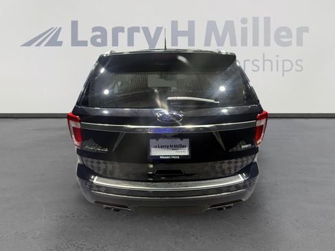 Used 2018 Ford Explorer Platinum AWD/4WD image 4