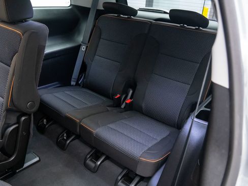 Used 2023 GMC Acadia AT4 w/ LPO, Floor Liner Package image 17