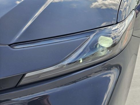 Used 2025 Toyota Camry SE FWD image 5