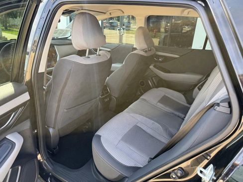 Used 2022 Subaru Outback Premium image 12