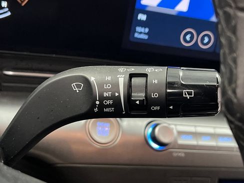 Used 2024 Hyundai Kona SEL FWD image 48