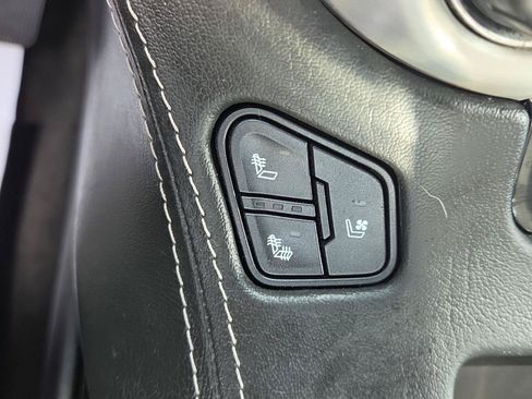 Used 2018 GMC Yukon SLT w/ Open Road Package AWD/4WD image 35