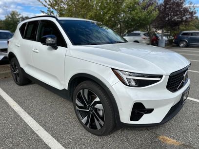 Certified 2025 Volvo XC40 B5 Plus