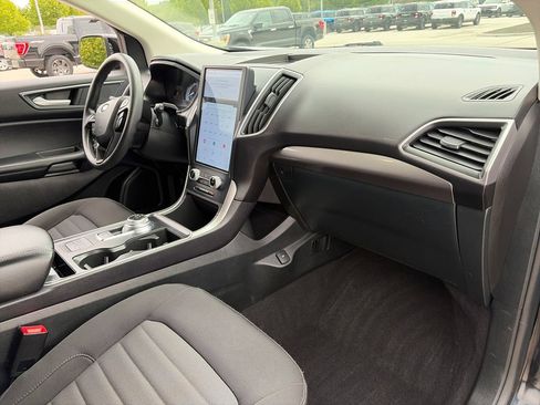 Used 2024 Ford Edge SE w/ Black Appearance Package AWD/4WD image 10