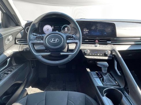 Used 2024 Hyundai Elantra SEL w/ Convenience Package FWD image 12