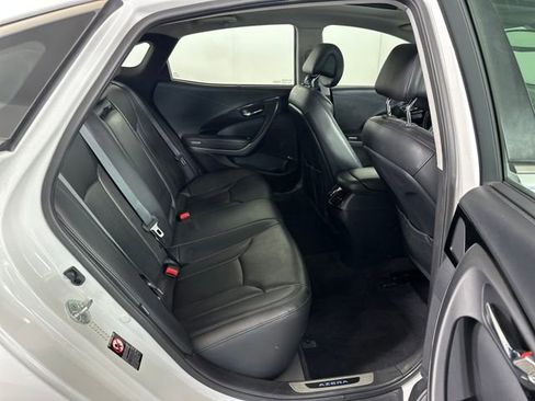 Used 2016 Hyundai Azera Limited image 27