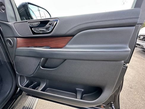 Used 2022 Lincoln Navigator Reserve image 60