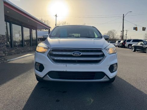 Used 2017 Ford Escape SE image 9