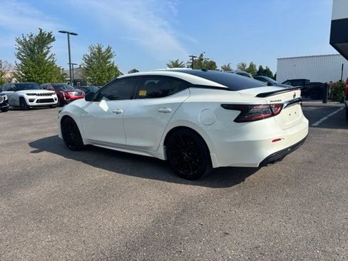 Used 2019 Nissan Maxima SR w/ Premium Package FWD image 8