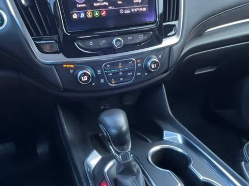 Used 2021 Chevrolet Traverse High Country AWD/4WD image 15