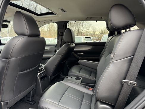 Used 2025 MAZDA CX-90 3.3 Turbo w/ Preferred Package image 27