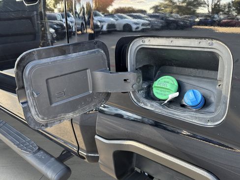 Used 2024 Ford F250 Lariat image 40