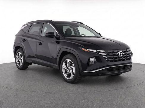 Used 2024 Hyundai Tucson SEL FWD image 2