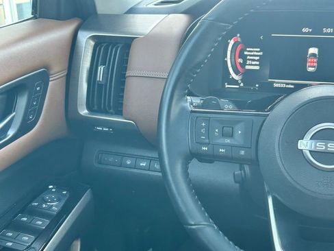 Certified 2023 Nissan Pathfinder Platinum w/ Lighting Package (N93) image 14