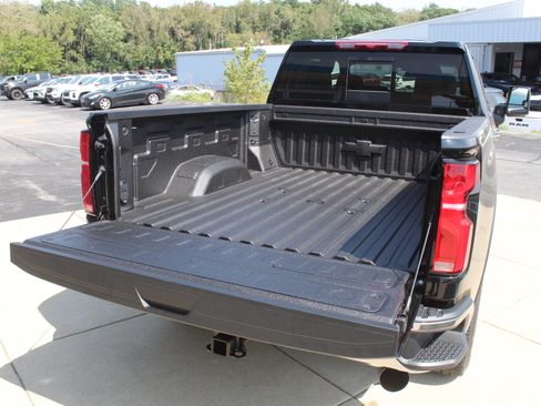 New 2026 Chevrolet Silverado 2500 LTZ w/ LTZ Convenience Package AWD/4WD image 22