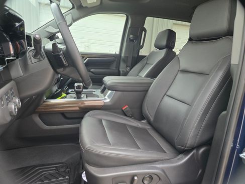 Certified 2023 Chevrolet Silverado 1500 LT Trail Boss w/ Convenience Package II AWD/4WD image 10