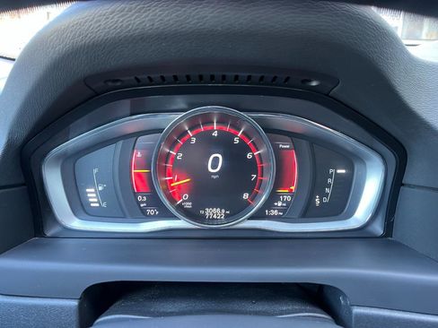 Used 2016 Volvo XC70 T5 Premier w/ Proximity Package AWD/4WD image 27