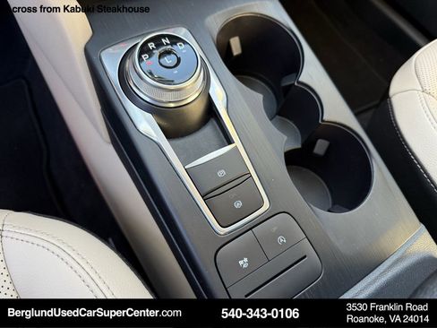 Used 2022 Ford Escape SEL image 27