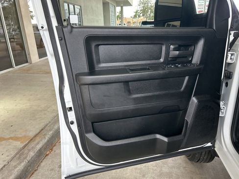 Used 2024 RAM 3500 Tradesman image 34