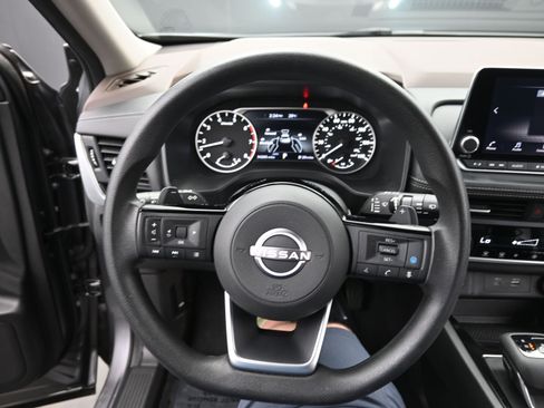 Certified 2023 Nissan Rogue SV image 16