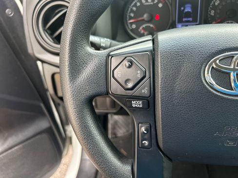 Used 2020 Toyota Tacoma SR w/ SR Convenience Package image 21