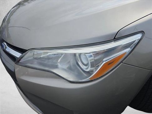 Used 2015 Toyota Camry LE FWD image 30