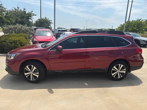 Used 2018 Subaru Outback 2.5i Limited AWD/4WD image 8