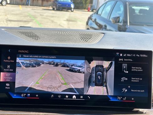 Used 2024 BMW X7 xDrive40i w/ Premium Package image 17