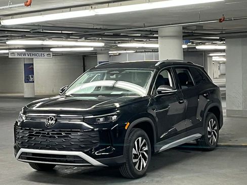 New 2026 Volkswagen Tiguan S image 3