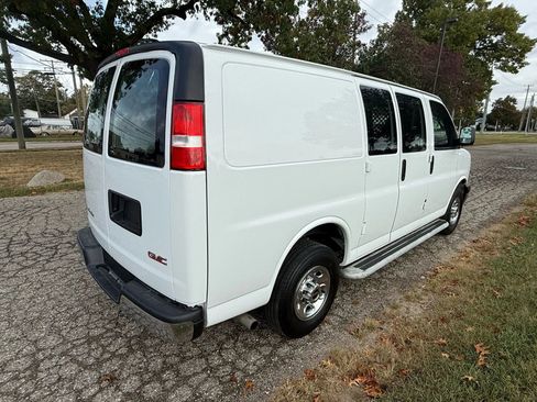 Used 2023 GMC Savana 2500 image 4