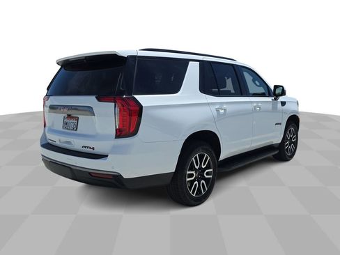 Used 2024 GMC Yukon AT4 w/ Technology Package AWD/4WD image 8