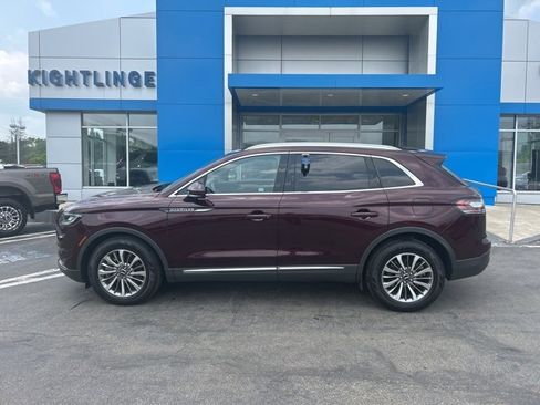 Used 2022 Lincoln Nautilus Standard w/ Premium Package image 4