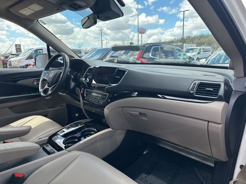Used 2019 Honda Pilot Touring image 42