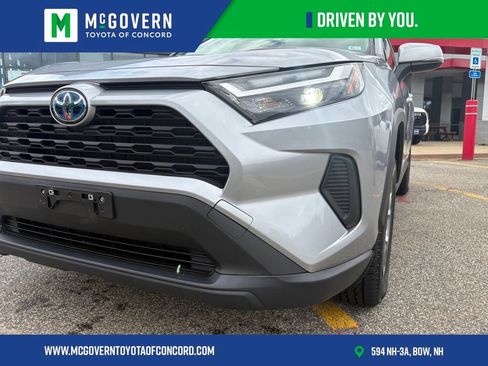Used 2023 Toyota RAV4 XLE w/ Convenience Package AWD/4WD image 9