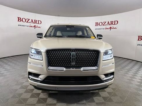 Used 2018 Lincoln Navigator Select w/ Technology Package RWD image 2