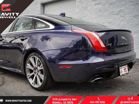 Used 2017 Jaguar XJ R-Sport image 13
