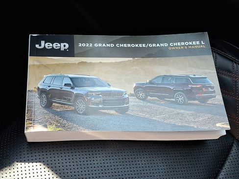 Used 2022 Jeep Grand Cherokee Summit image 26