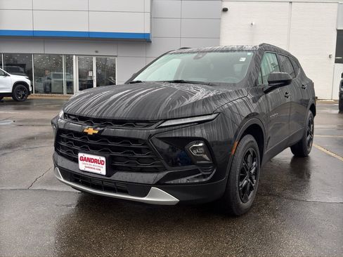 Used 2023 Chevrolet Blazer LT w/ Convenience Package image 2