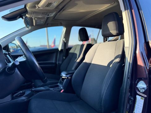Used 2017 Toyota RAV4 XLE FWD image 11