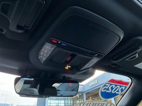 Certified 2025 Subaru Forester Limited image 16