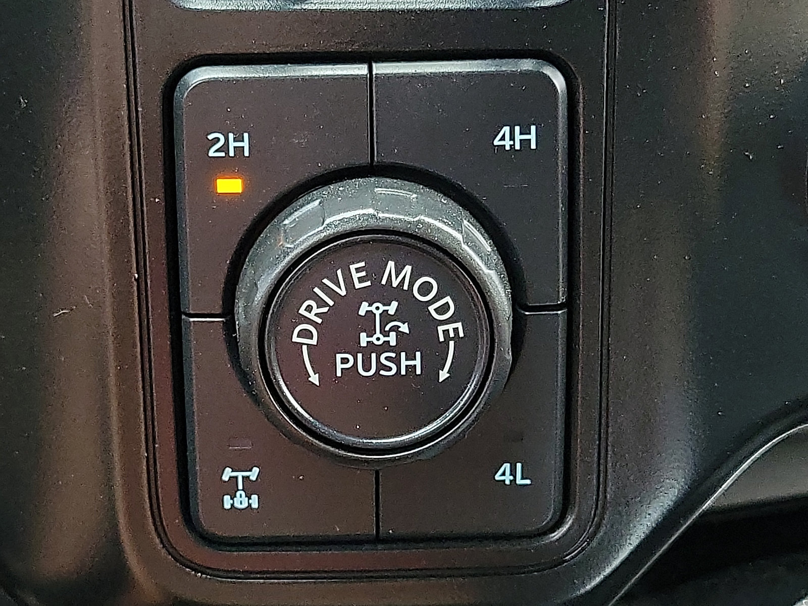Used 2024 Ford F250 Lariat w/ Lariat Ultimate Package AWD/4WD image 16