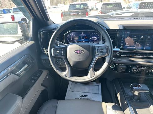 Used 2025 Chevrolet Silverado 1500 ZR2 w/ Technology Package AWD/4WD image 15