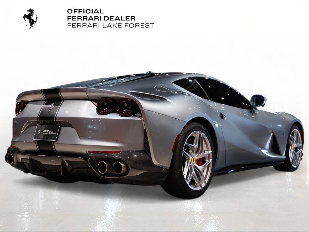 Used 2020 Ferrari 812 Superfast RWD image 10