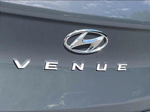Used 2024 Hyundai Venue SEL FWD image 27