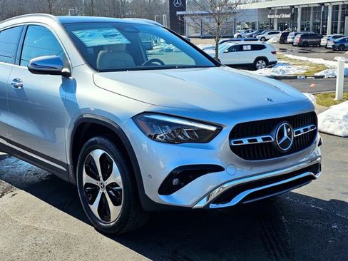 New 2026 Mercedes-Benz GLA 250 4MATIC image 2