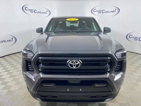 Certified 2024 Toyota Tacoma SR5 image 2